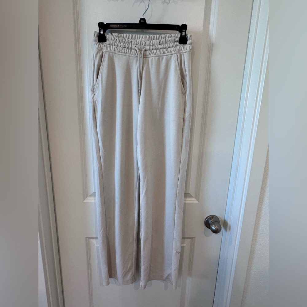 Athleta Women’s Cream Joggers Size XXS